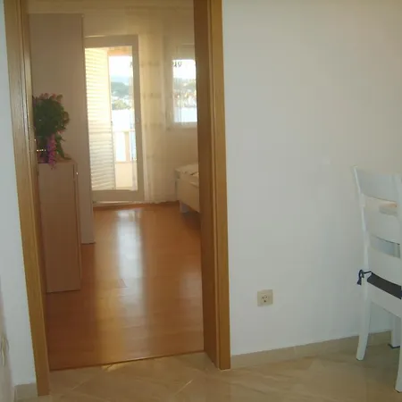 Apartment Iva *