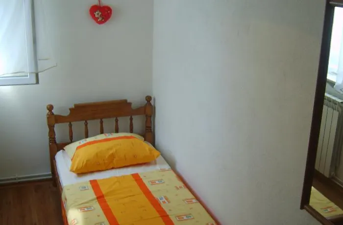 Iva Διαμέρισμα Τρογκίρ