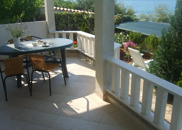 Iva Διαμέρισμα Τρογκίρ